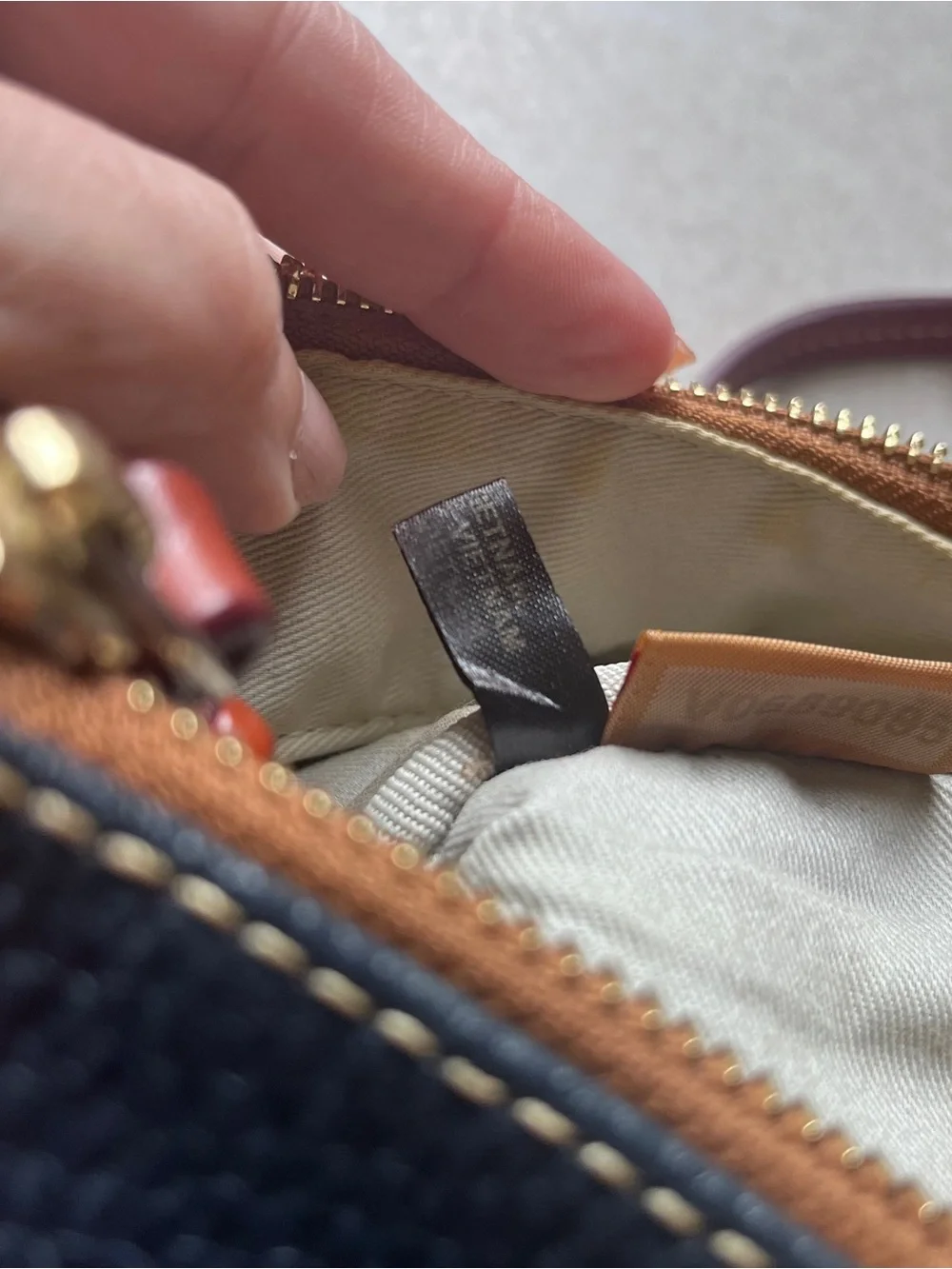 Dooney & Bourke Triple Zip Pebbled Leather Crossbody - Navy Blue VGUC